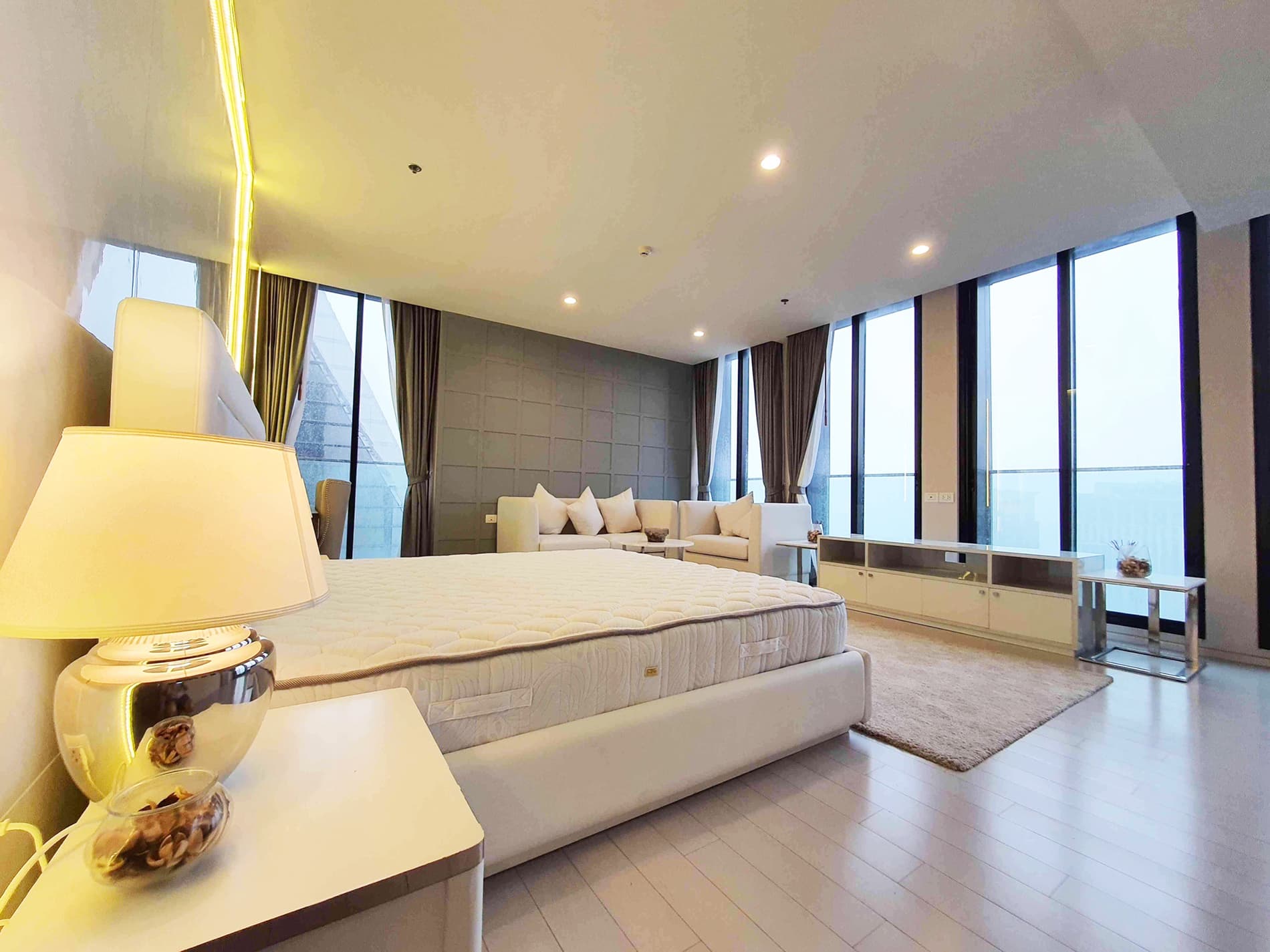 5141 – 204_bedroom.jpg