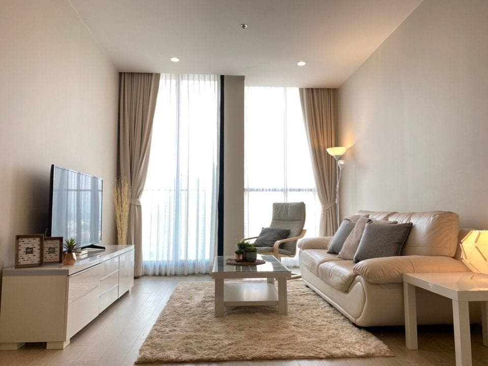5142 – 102_living_room.jpg