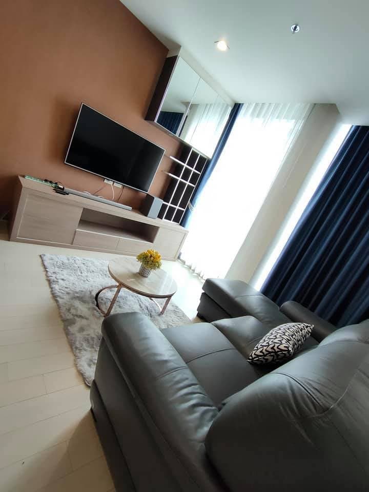 5143 – 102_living_room.jpg