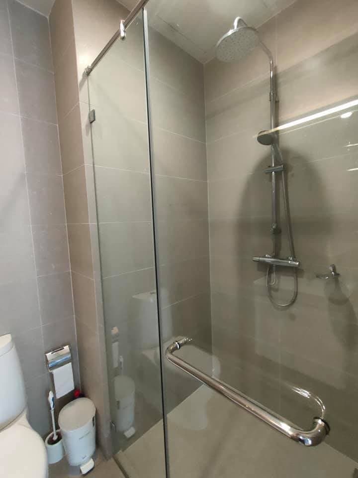 5143 – 302_bathroom.jpg