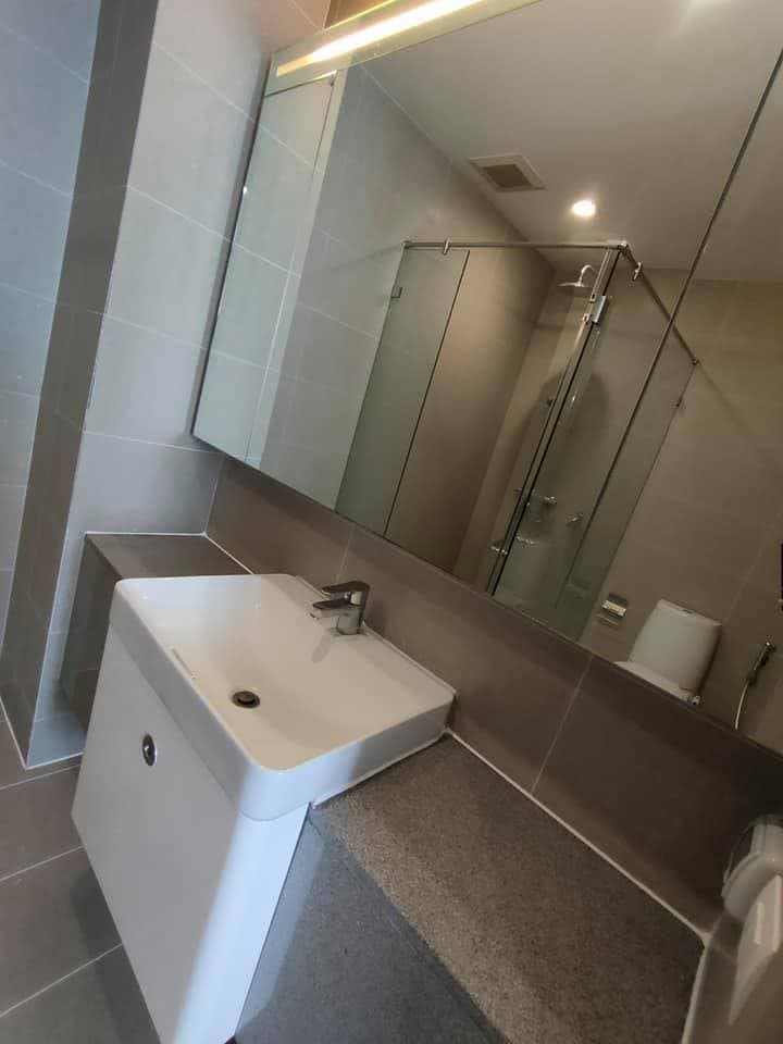 5143 – 303_bathroom.jpg