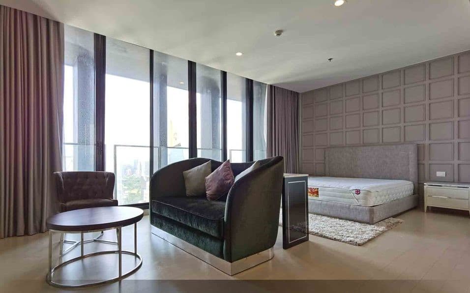 5145 – 105_living_room.jpg
