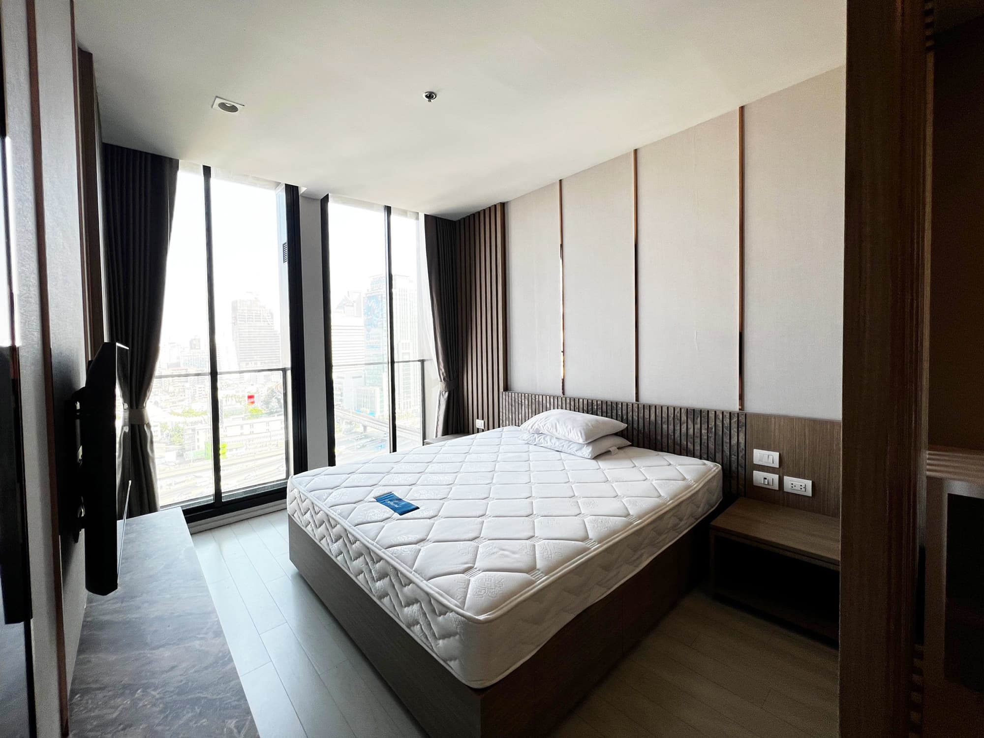 5150 – 203_bedroom.jpg