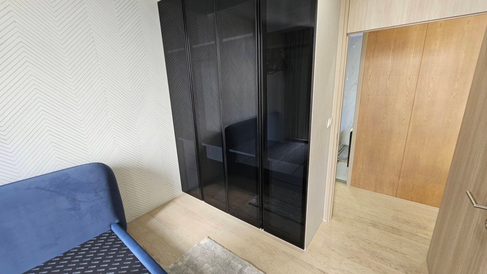 5151 – 204_bedroom.jpg