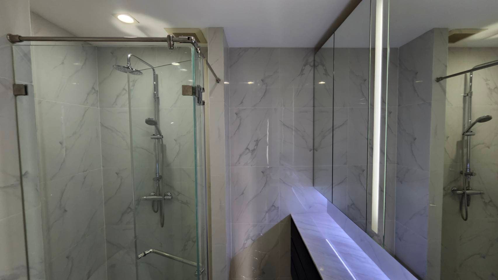5151 – 304_bathroom.jpg
