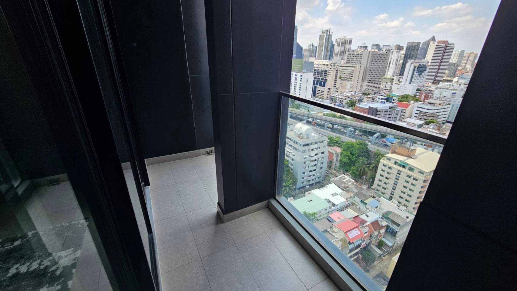 5151 – 602_terrace.jpg