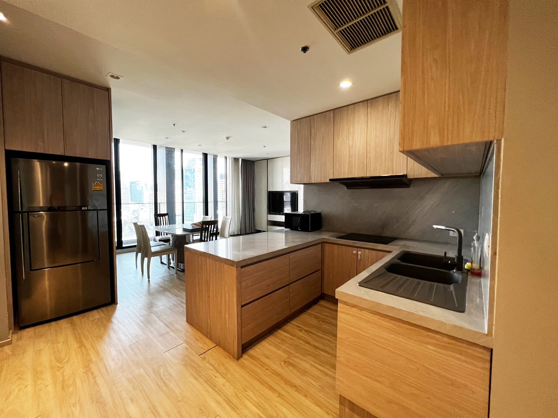 5152 – 401_kitchen.jpg