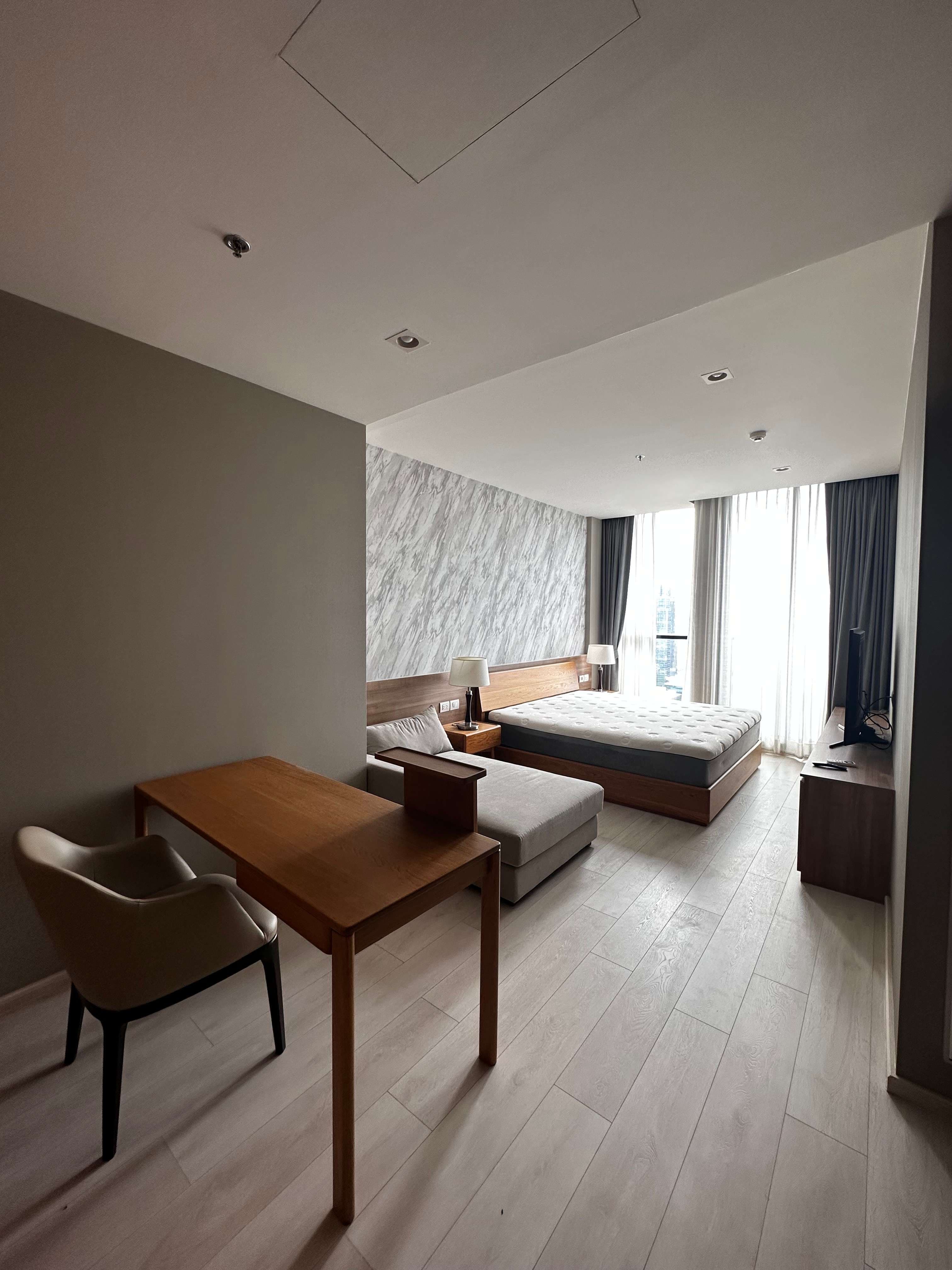 5154 – 103_living_room.jpg