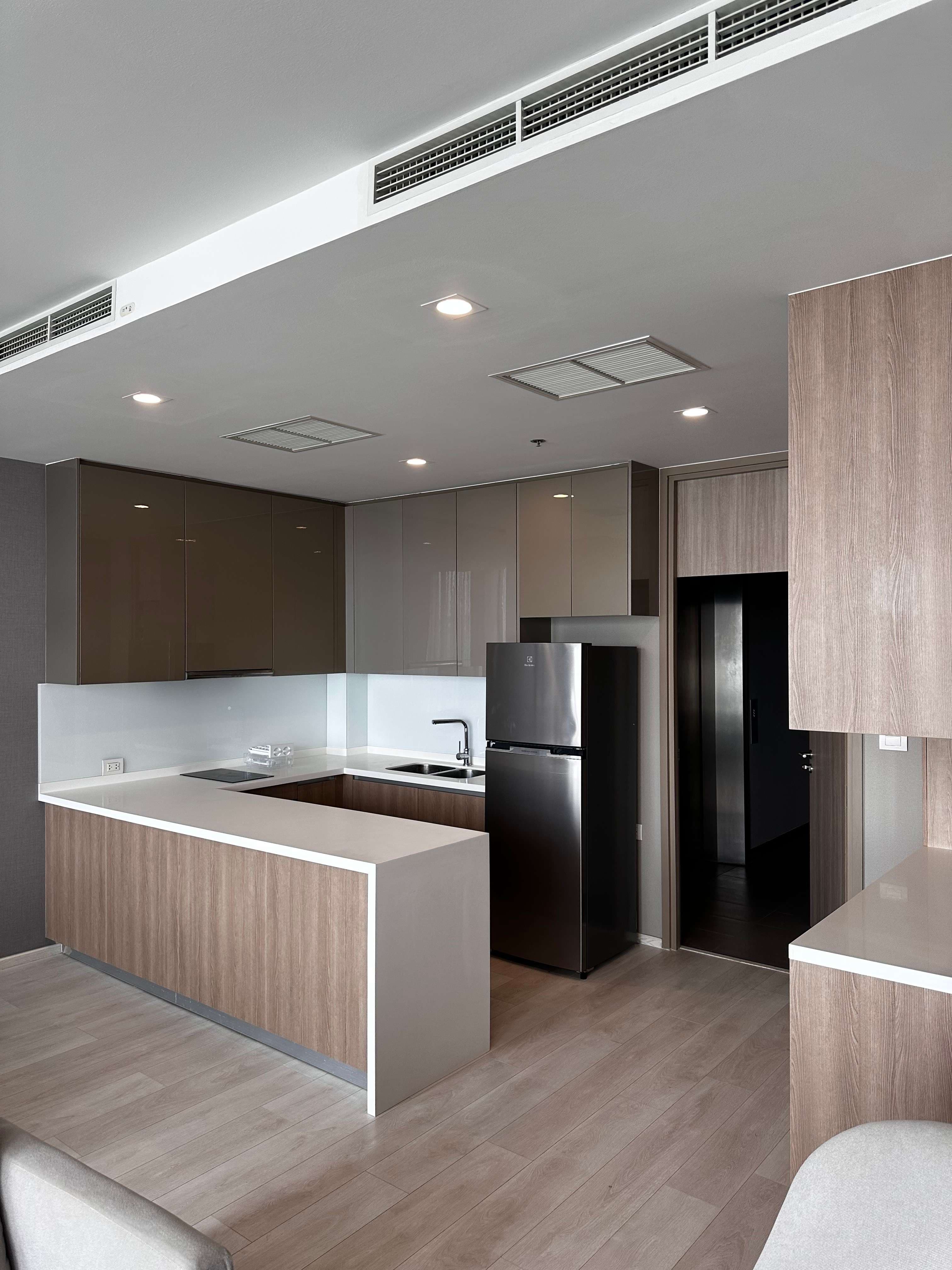 5154 – 402_kitchen.jpg