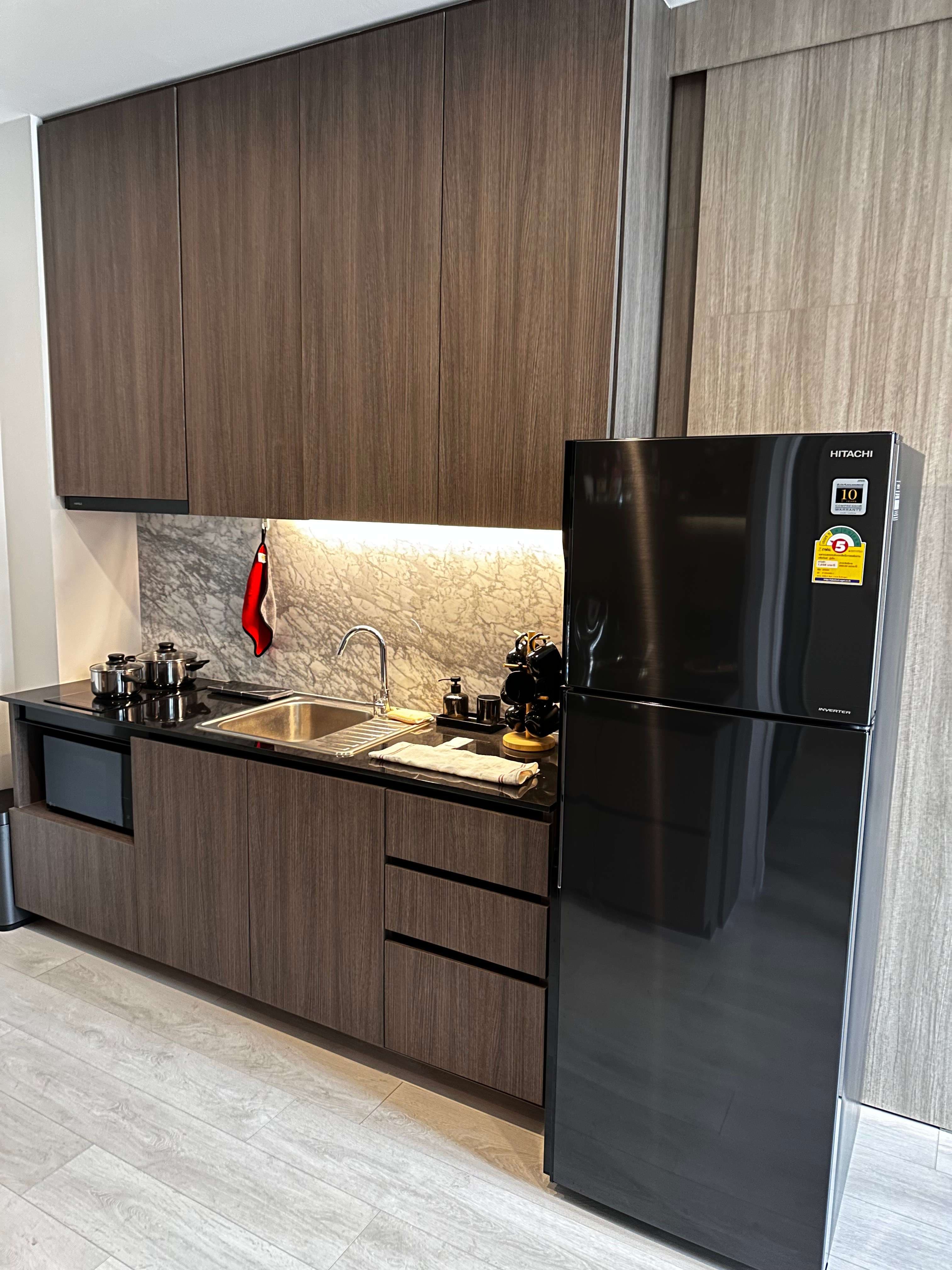 5155 – 401_kitchen.jpg