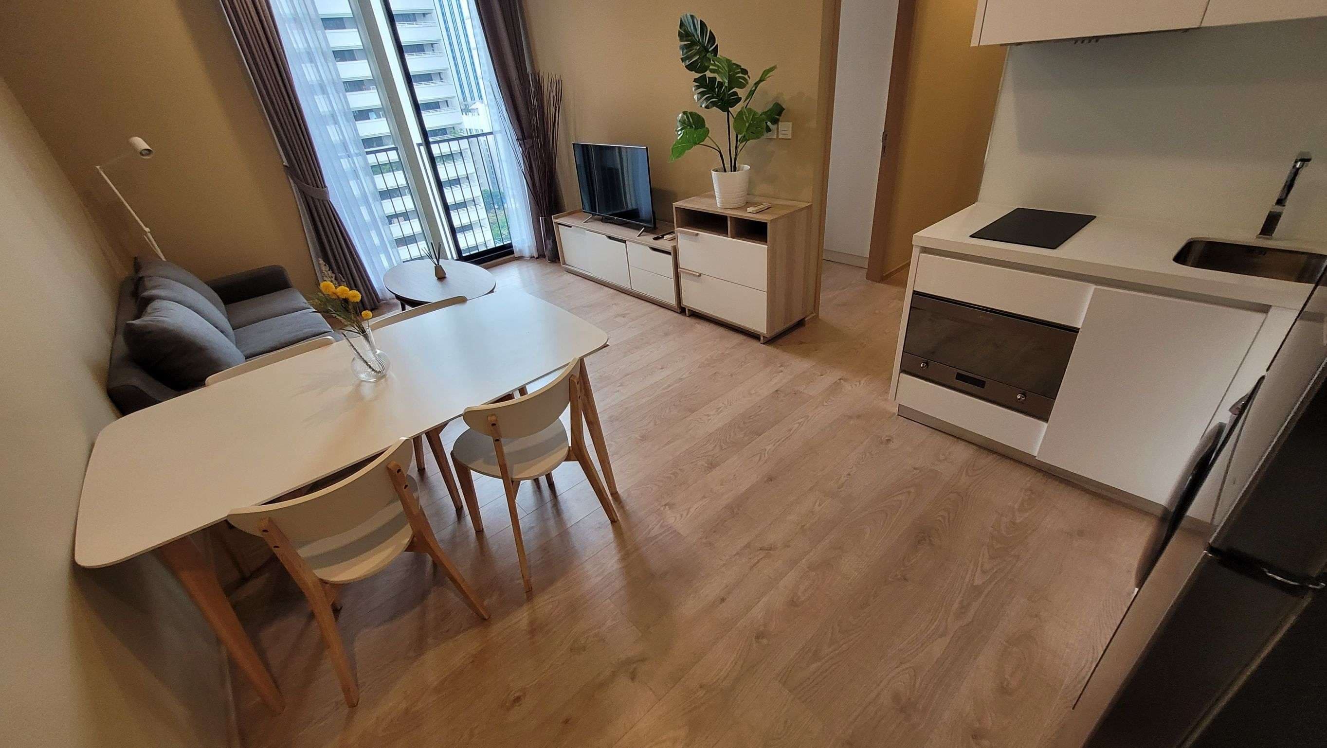 6464 – 117_living_room.jpg