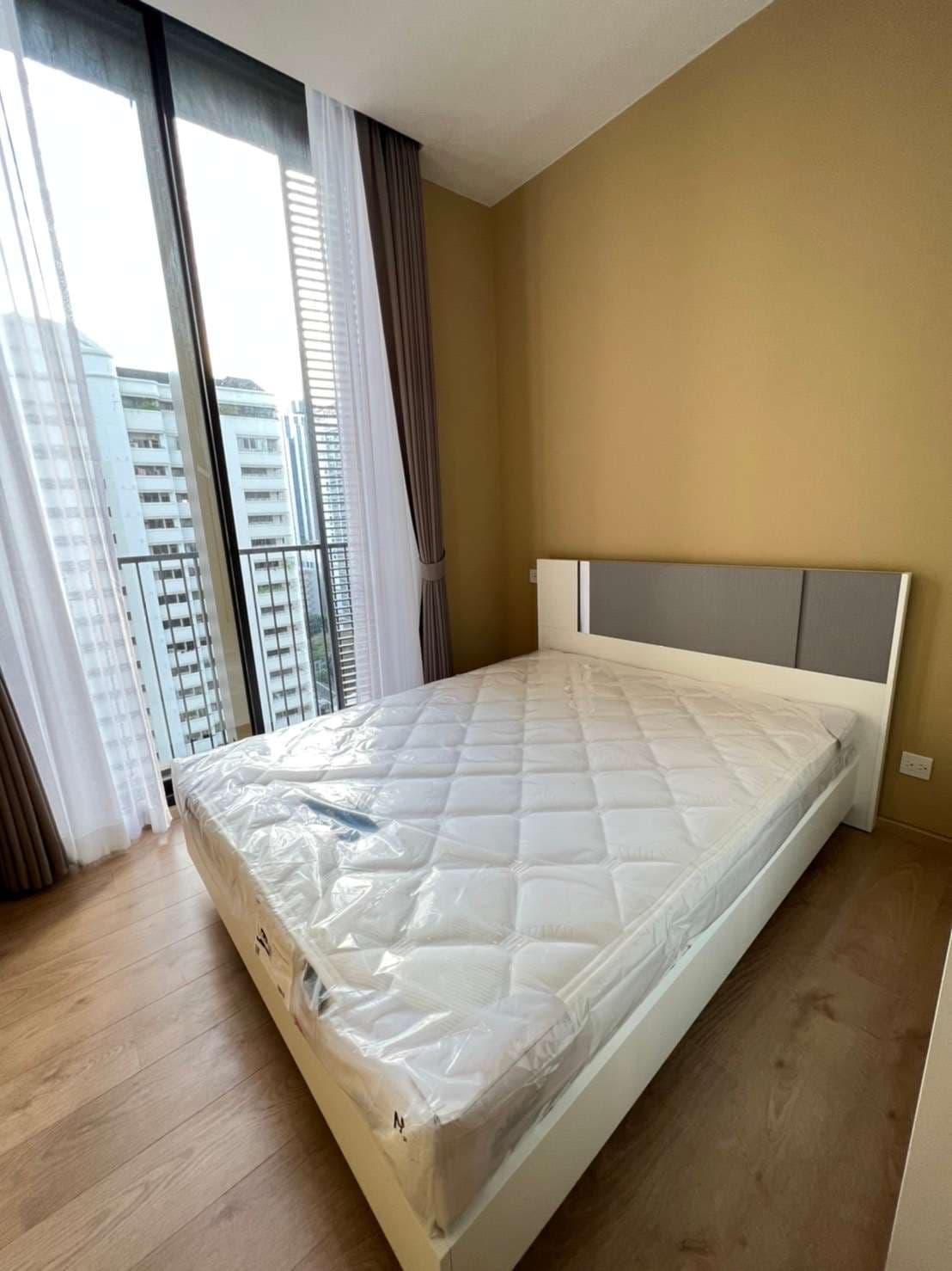 6464 – 227_bedroom.jpg