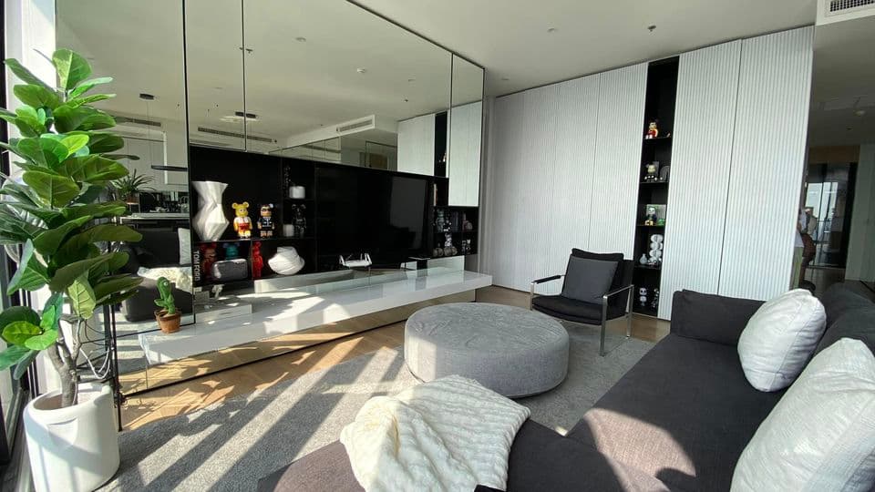 6465 – 150_living_room.jpg