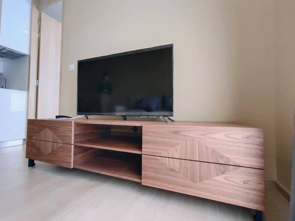 6466 – 181_living_room.jpg