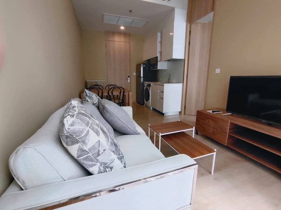 6466 – 199_living_room.jpg