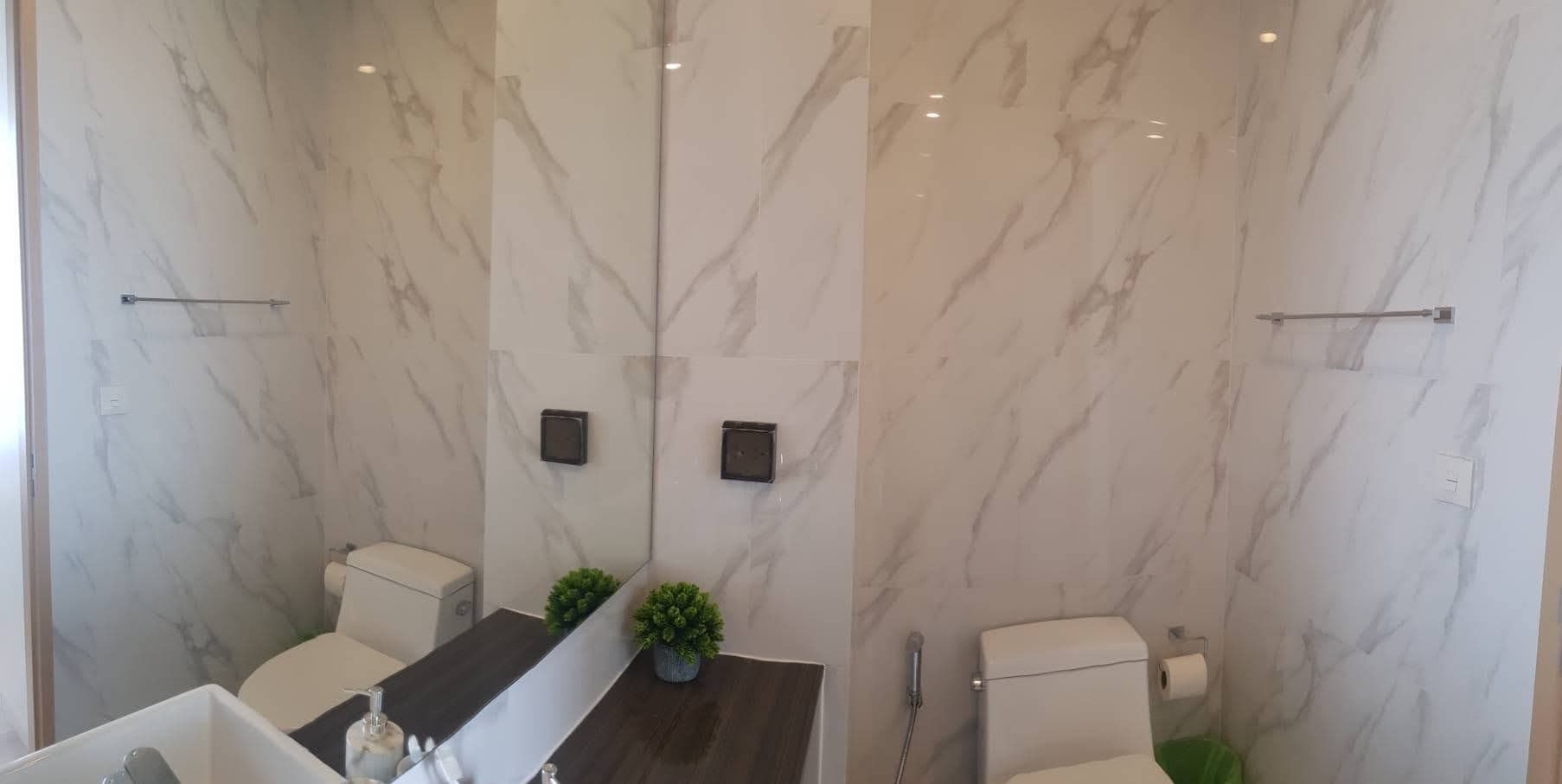 6467 – 309_bathroom.jpg