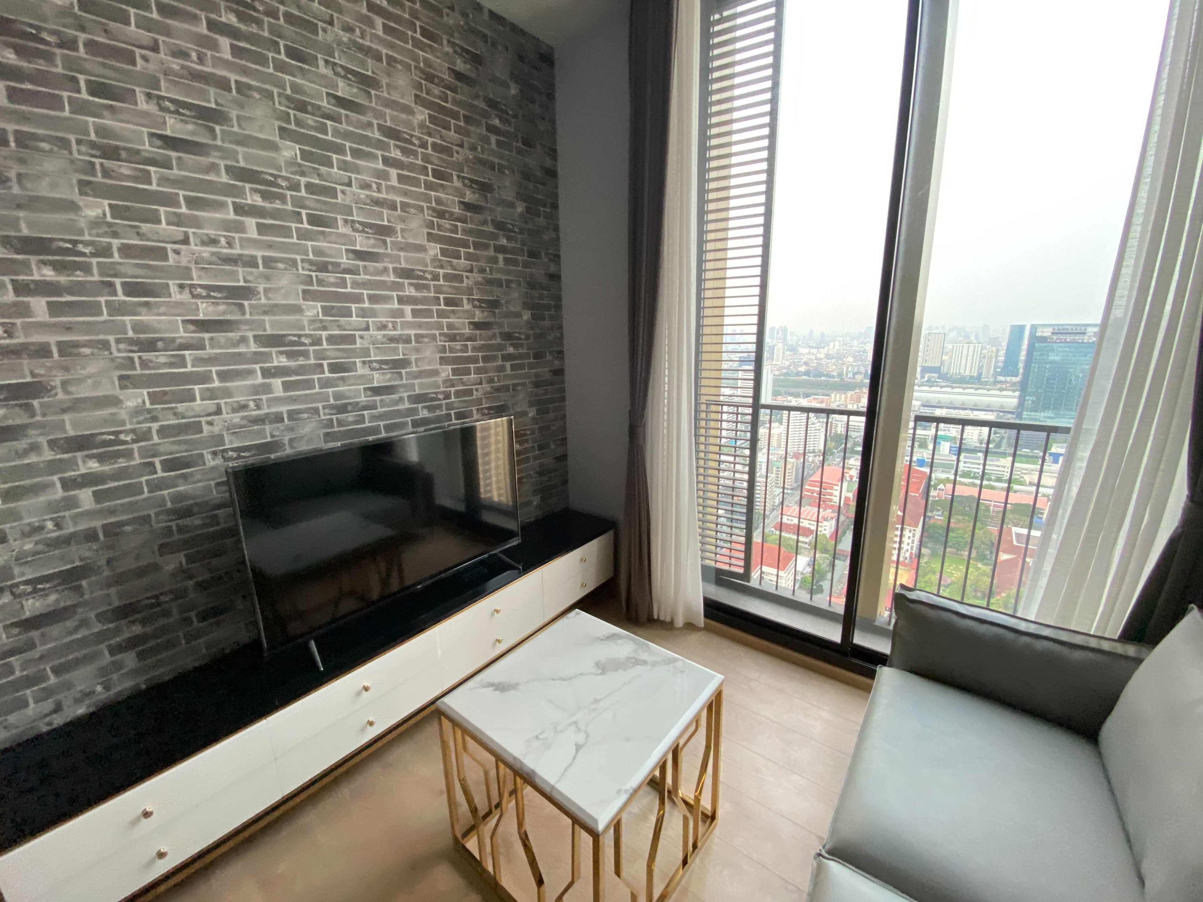 6471 – 156_living_room.jpg
