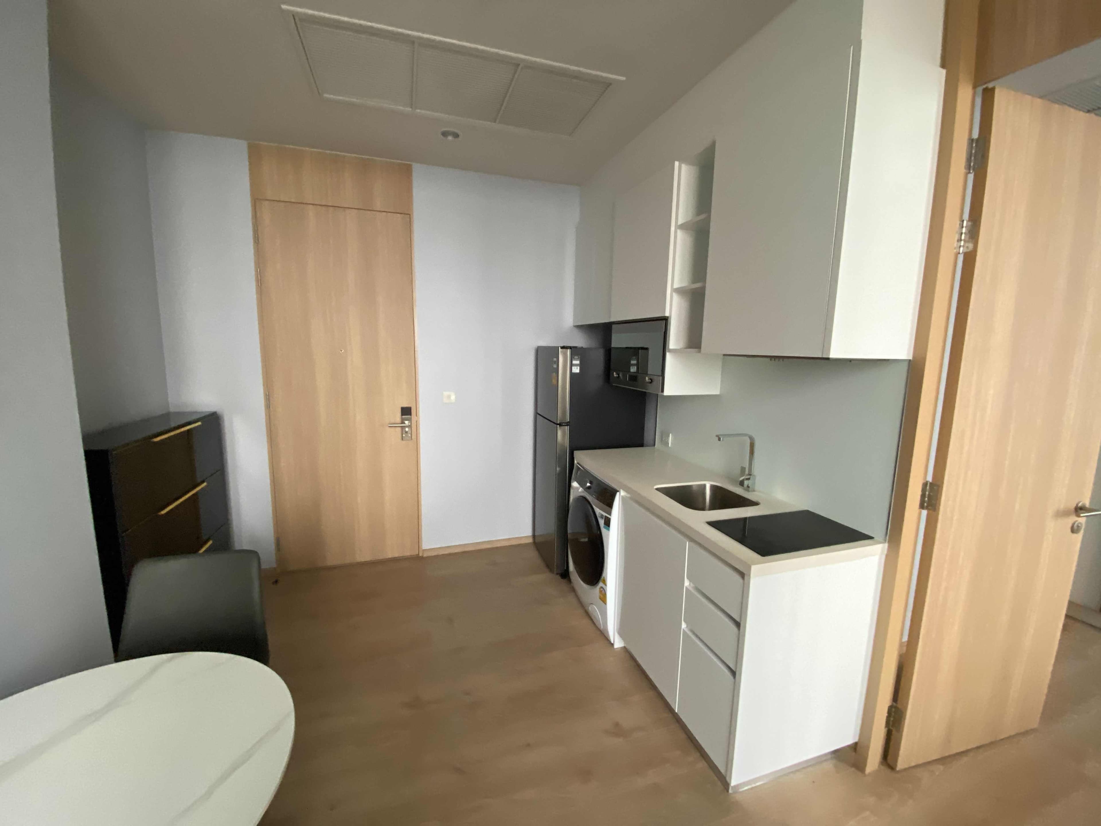 6471 – 420_kitchen.jpg