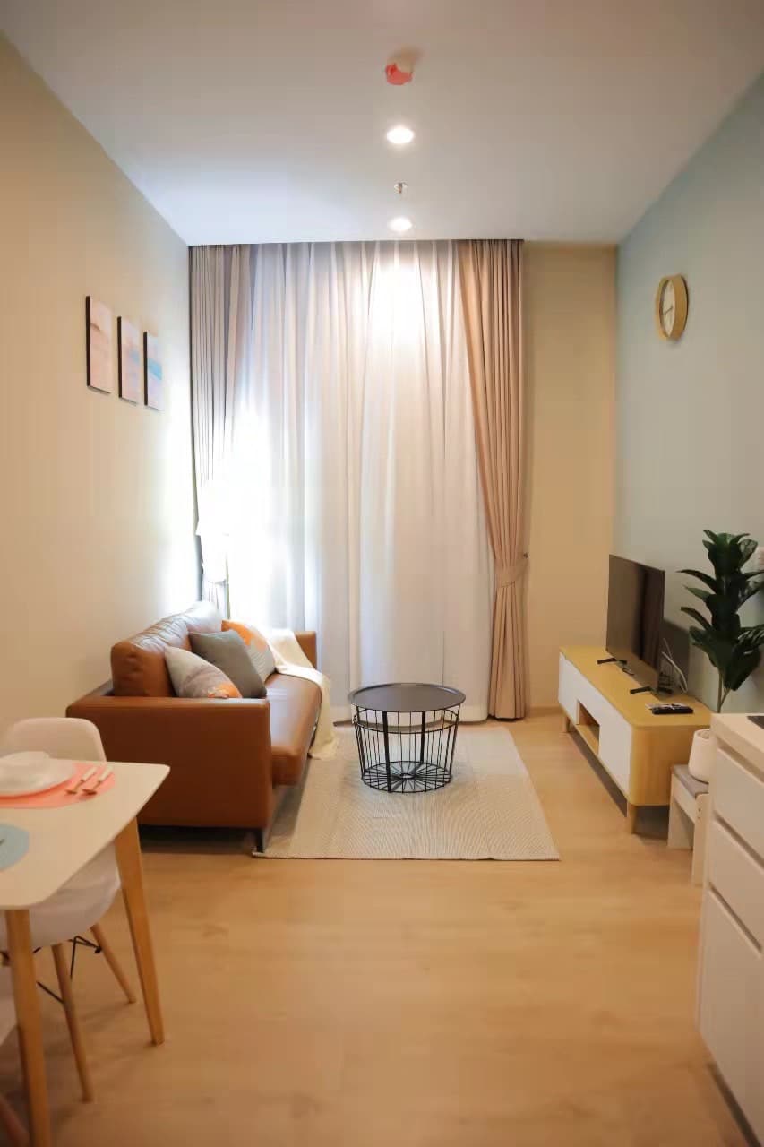 6472 – 120_living_room.jpg