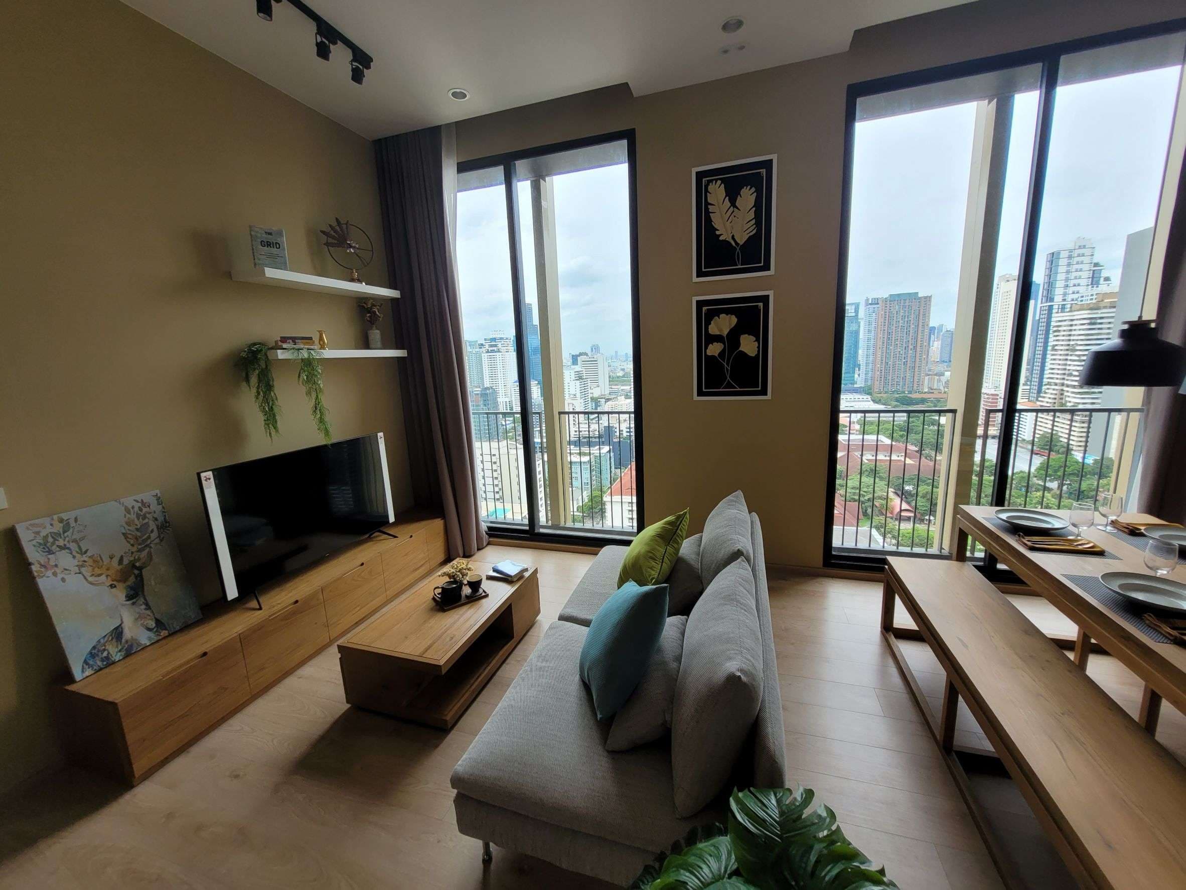 6474 – 107_living_room.jpg