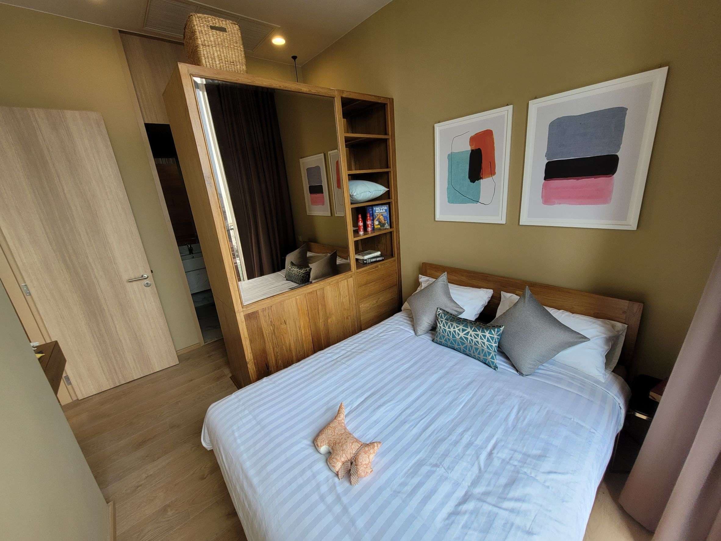 6474 – 201_bedroom.jpg
