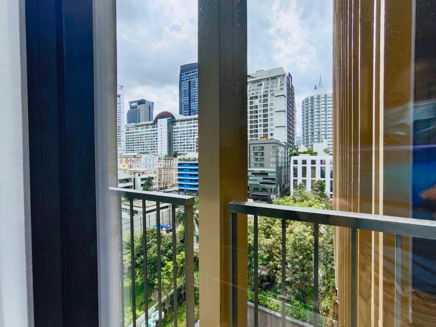6482 – 628_terrace.jpg