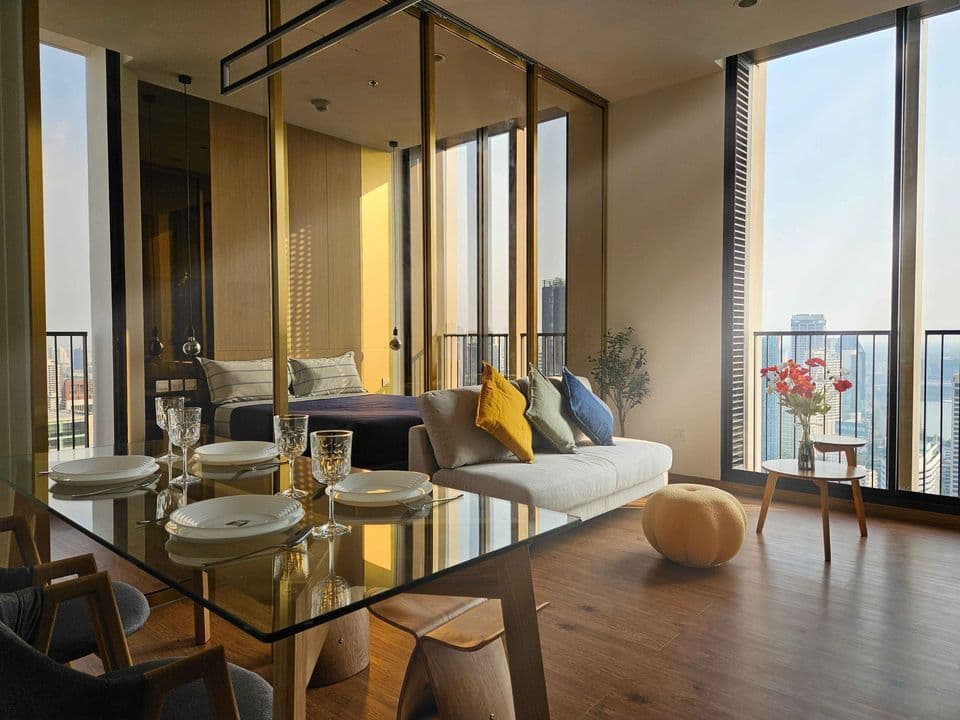 6483 – 105_living_room.jpg