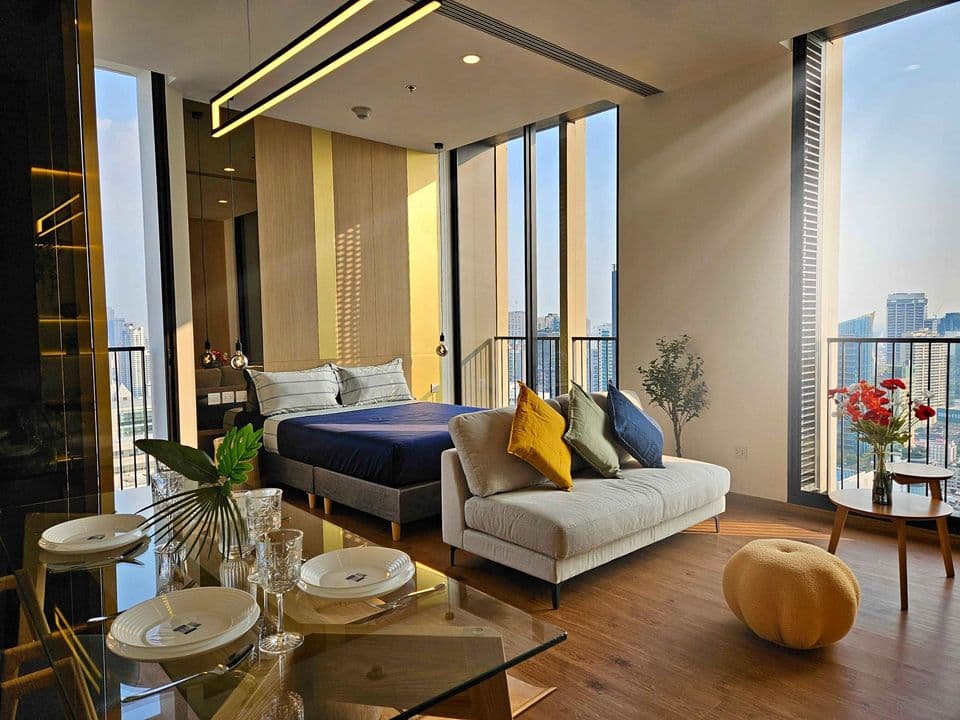 6483 – 173_living_room.jpg