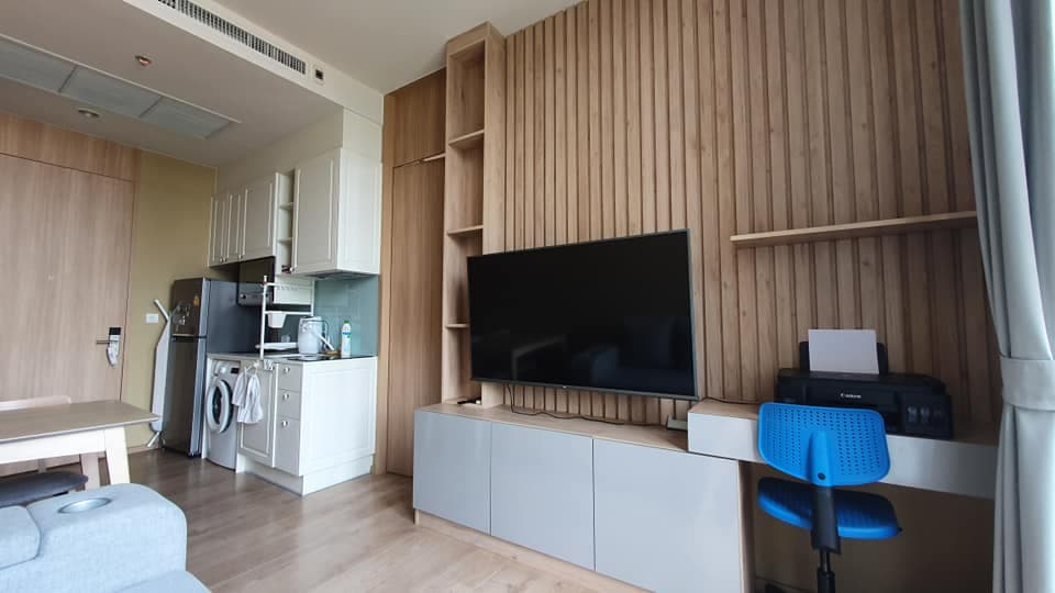 6484 – 119_living_room.jpg