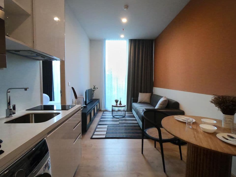 6487 – 190_living_room.jpg