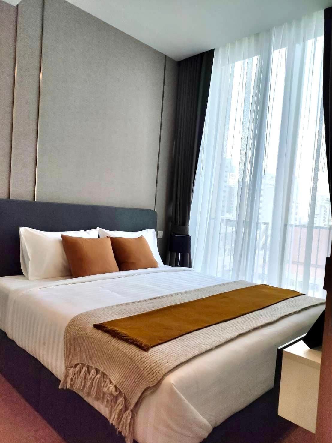 6489 – 242_bedroom.jpg