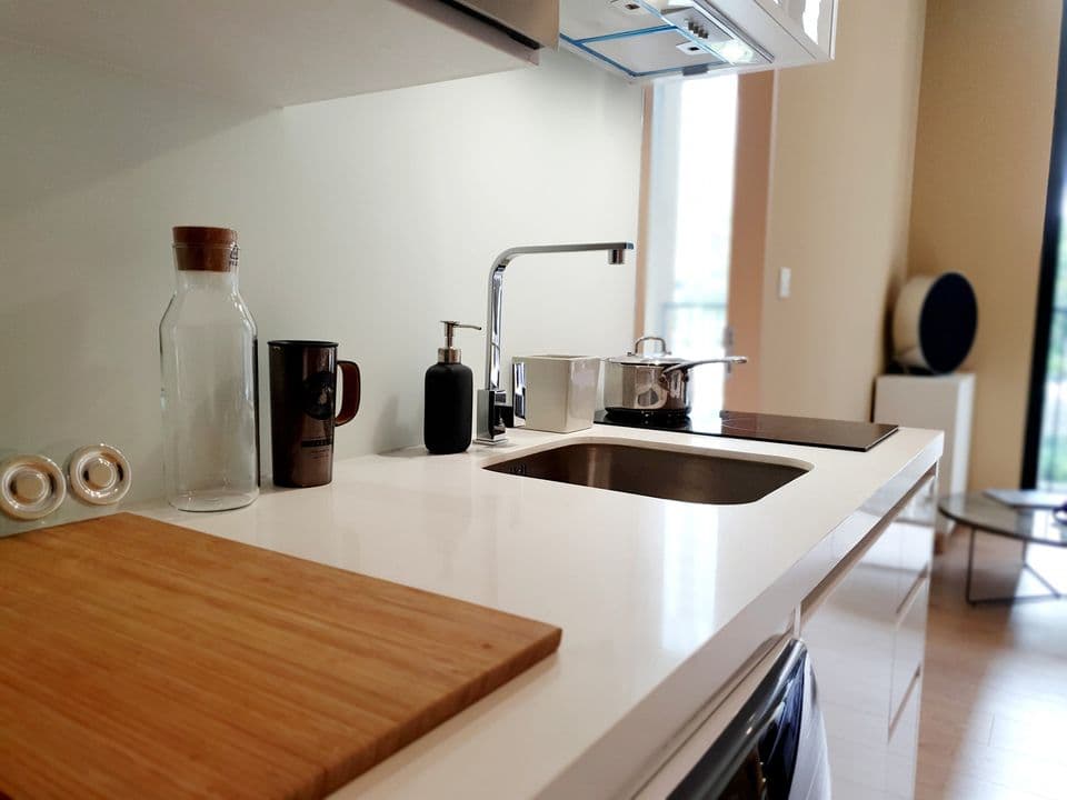 6495 – 408_kitchen.jpg