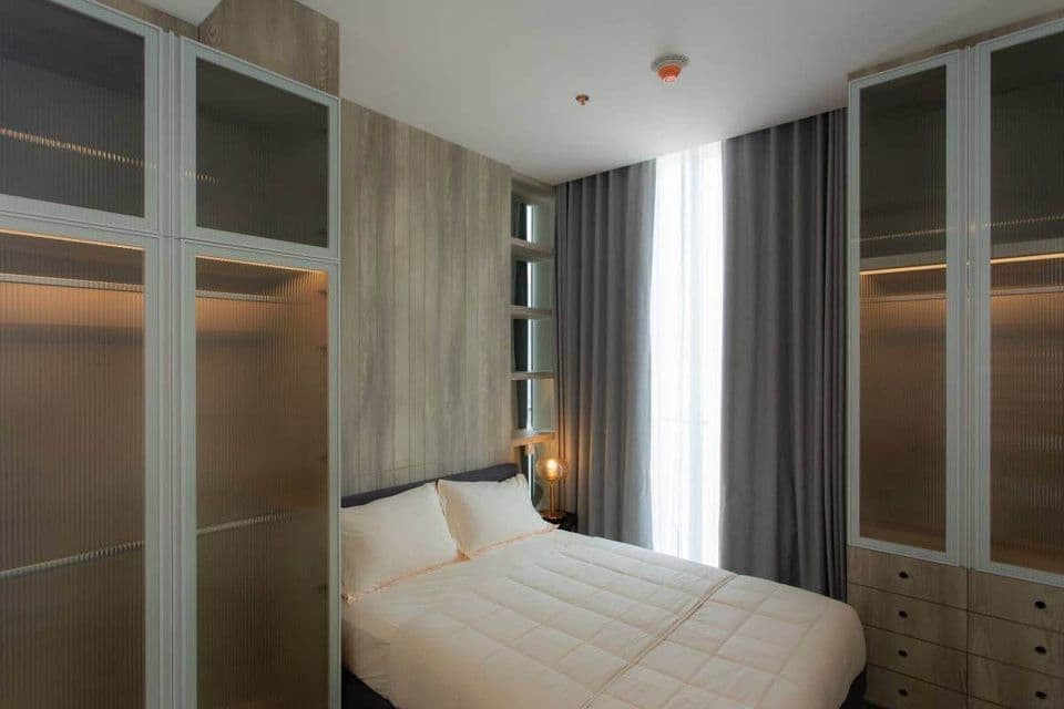 6502 – 245_bedroom.jpg