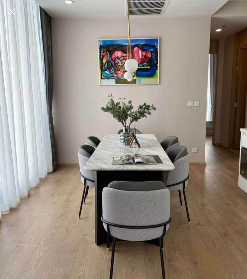 6505 – 409_kitchen.jpg