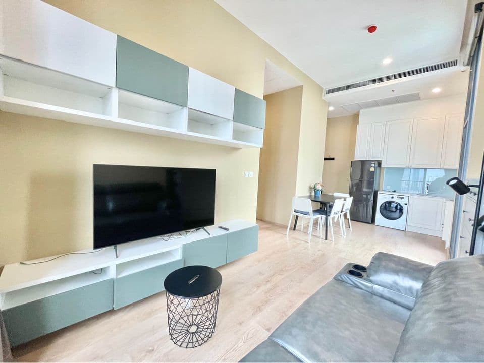 6507 – 1104_living_room.jpg