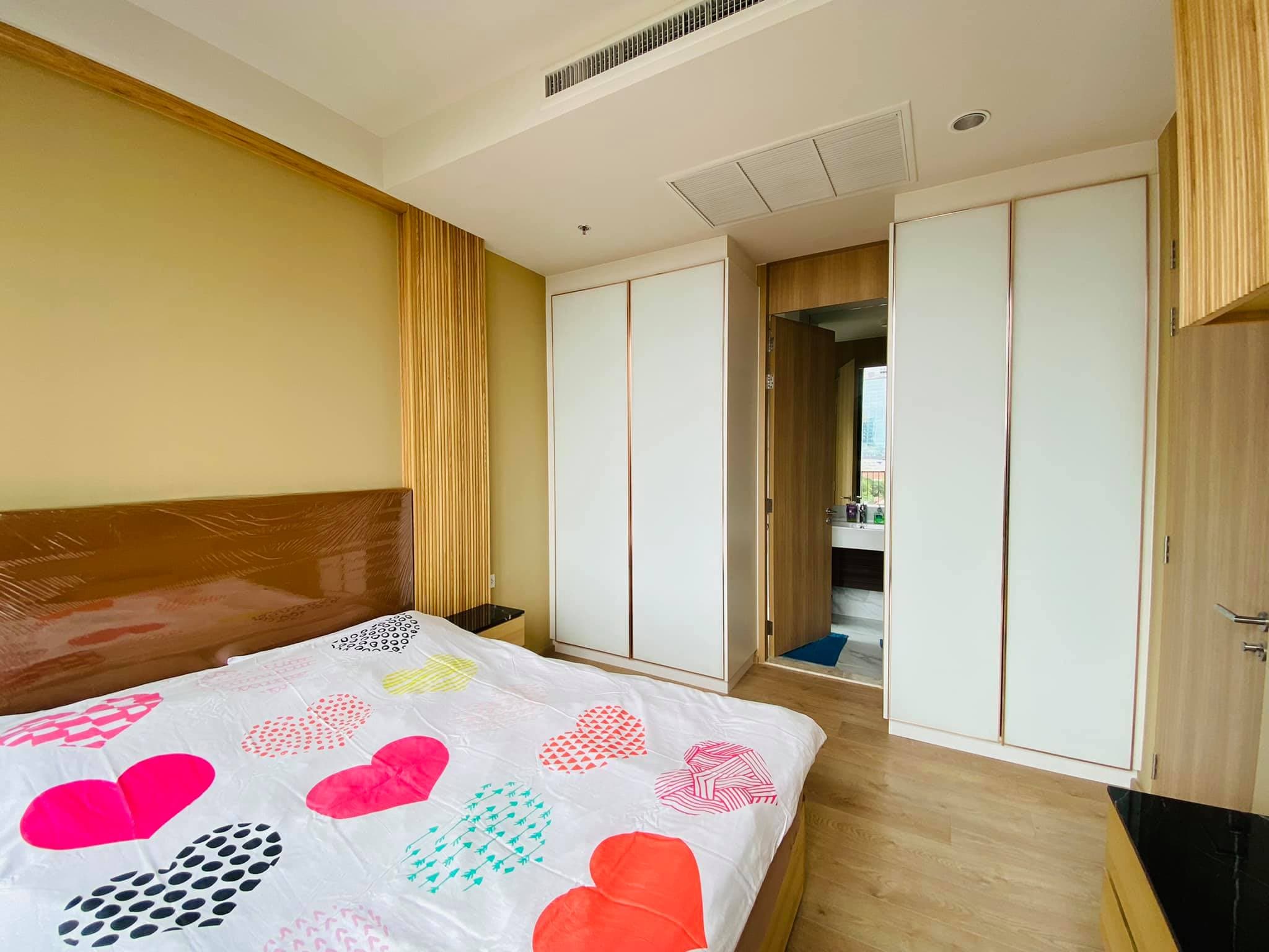 6508 – 224_bedroom.jpg