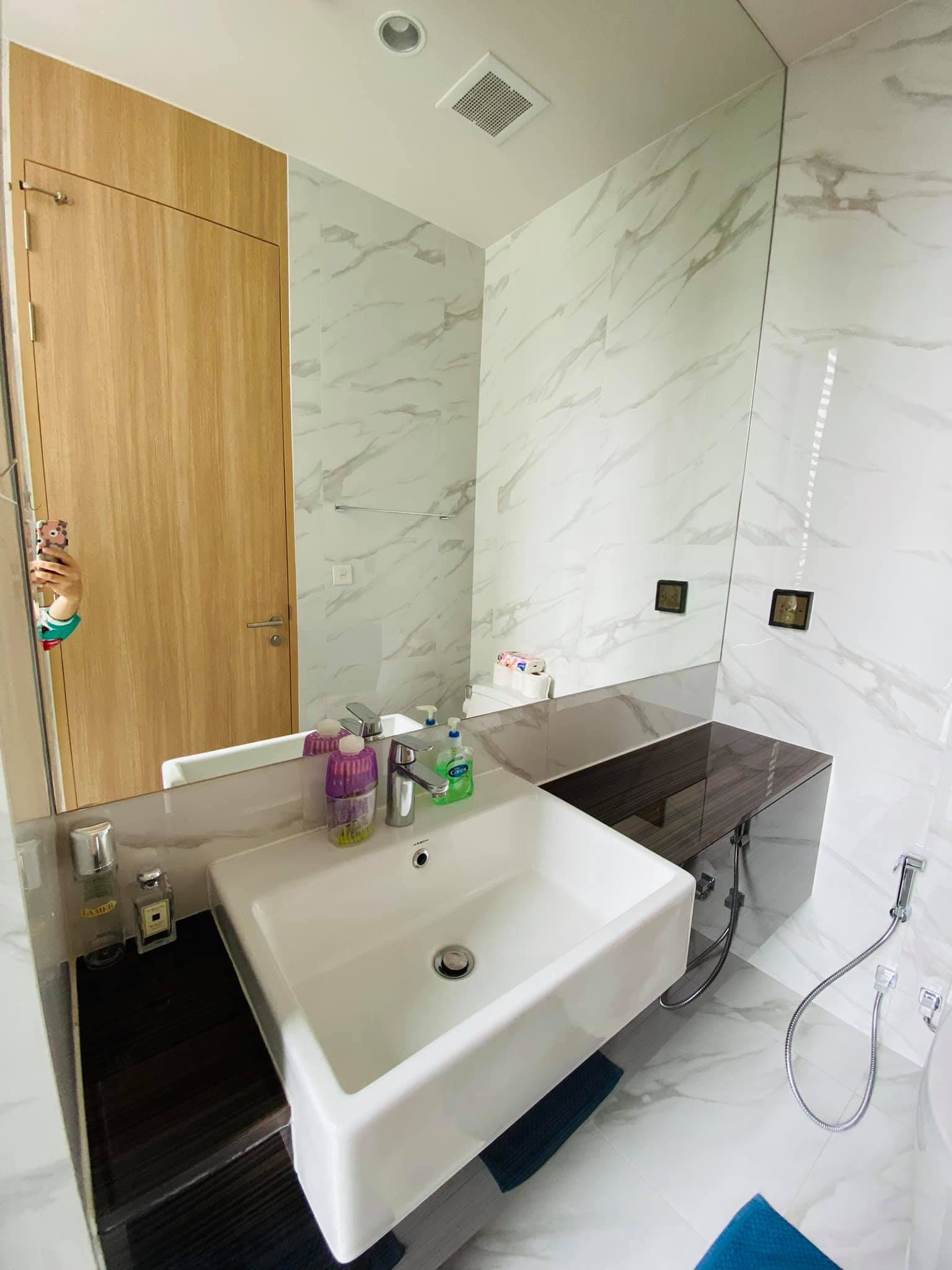 6508 – 324_bathroom.jpg