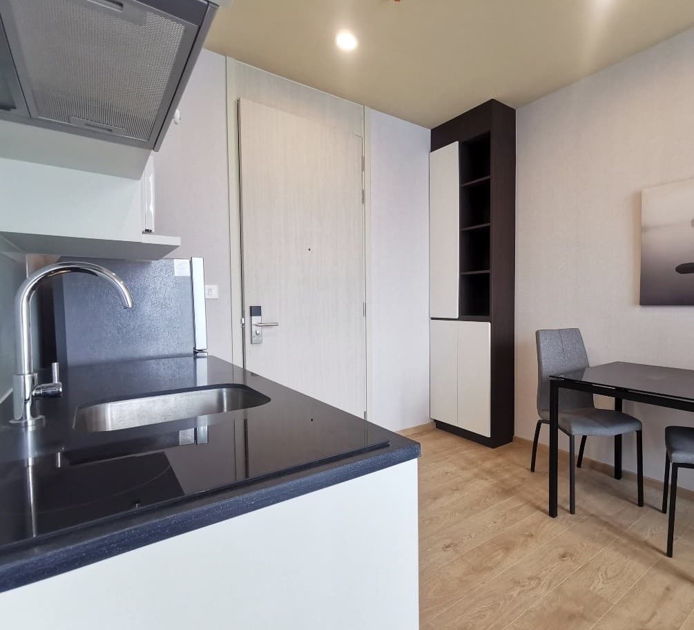6521 – 431_kitchen.jpg