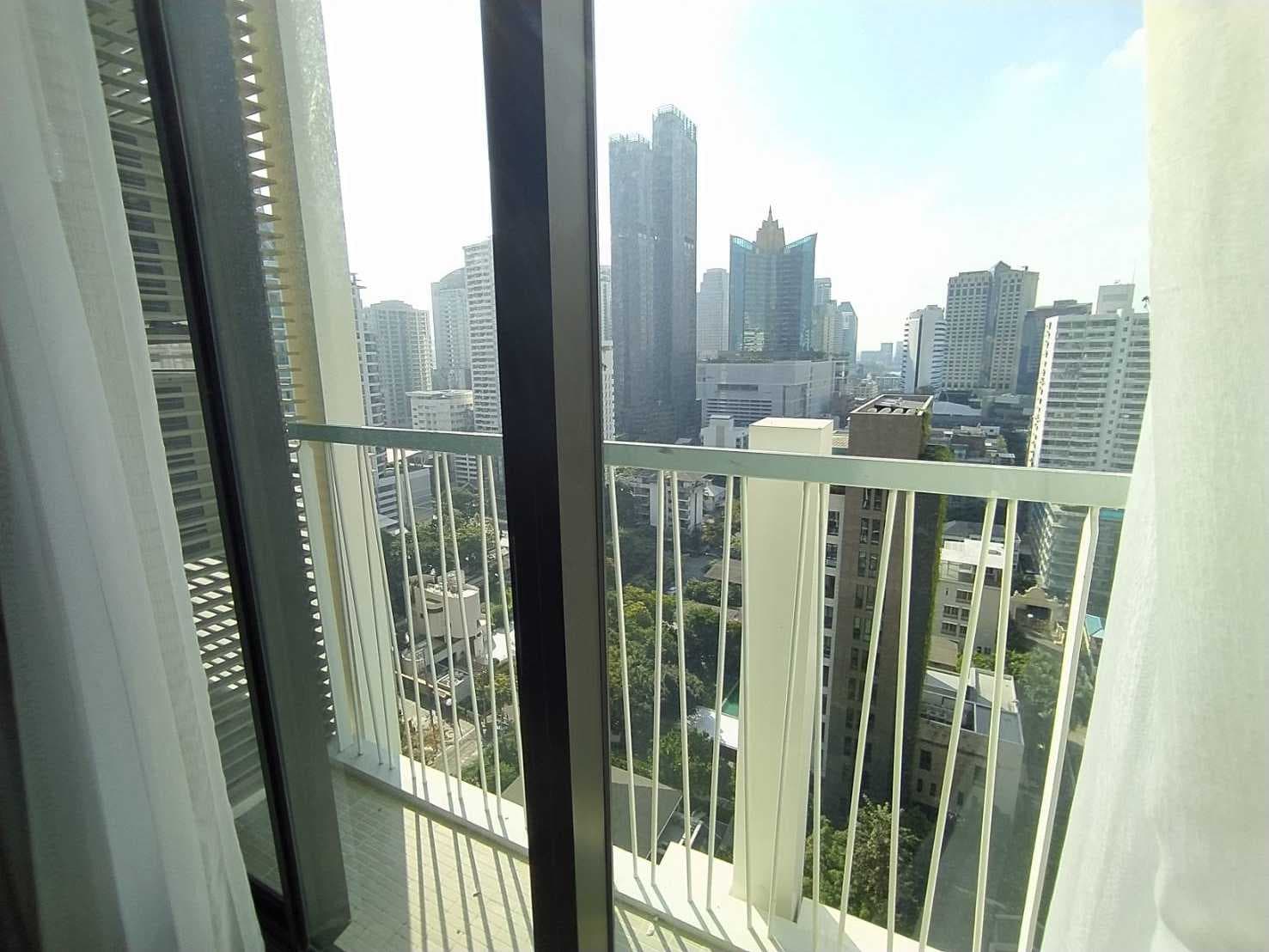 6521 – 604_terrace.jpg
