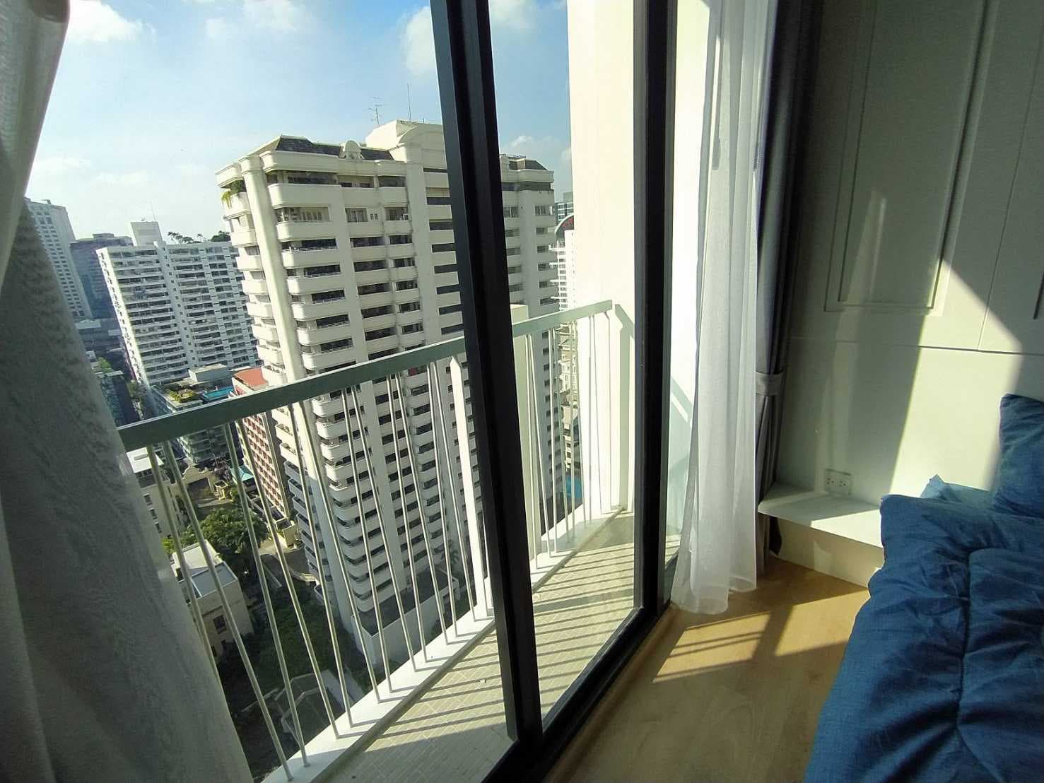 6521 – 625_terrace.jpg