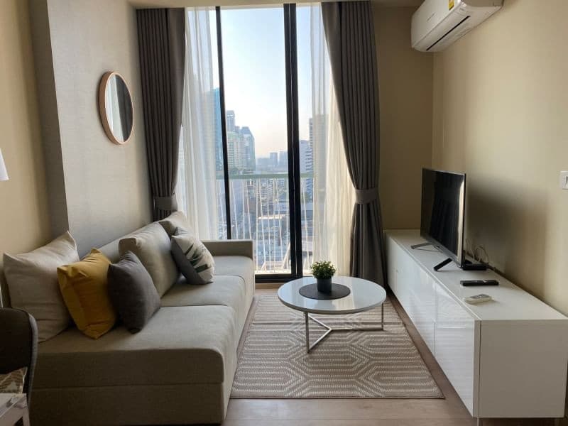 6522 – 1127_living_room.jpg