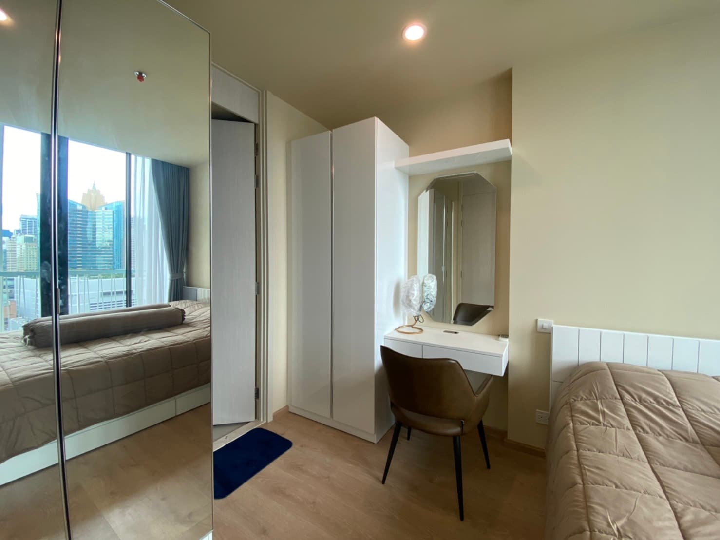 6525 – 201_bedroom.jpg