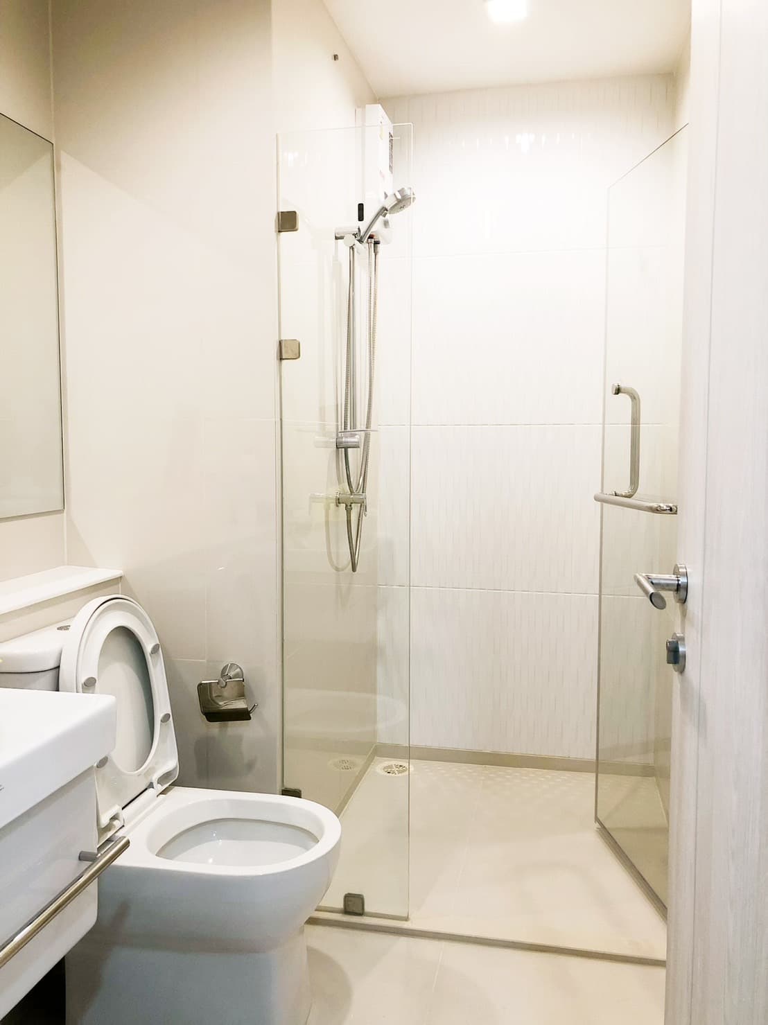 6525 – 345_bathroom.jpg