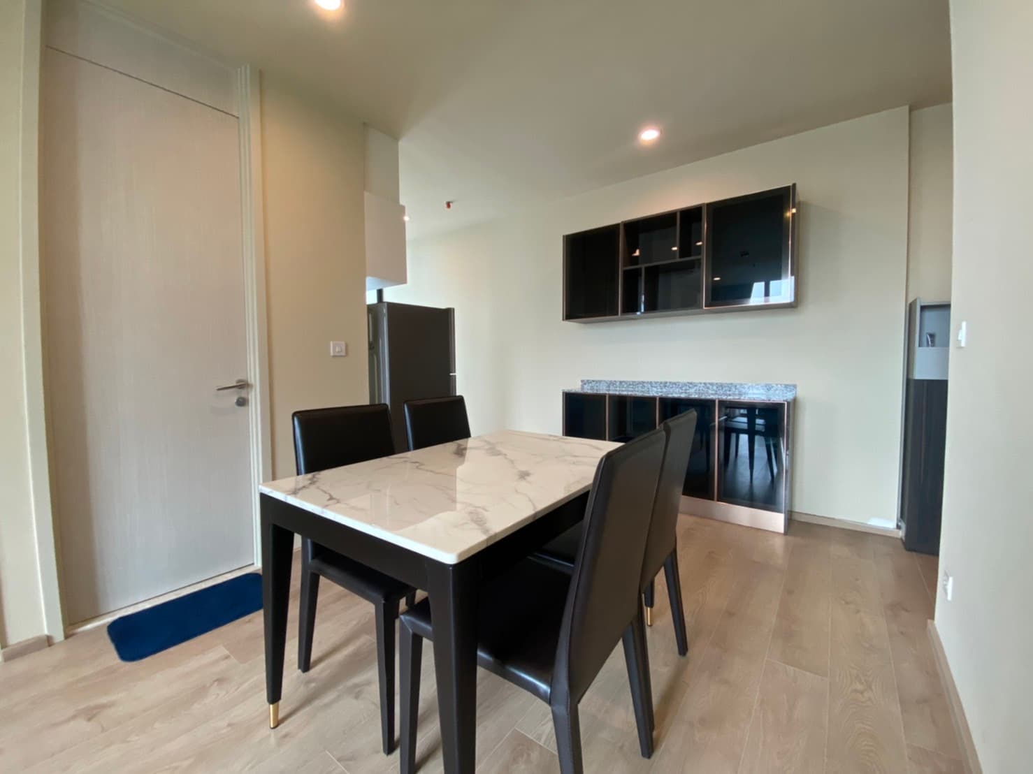 6525 – 428_kitchen.jpg