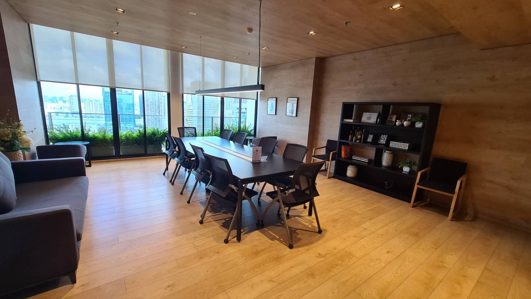 6527 – 1113_living_room.jpg