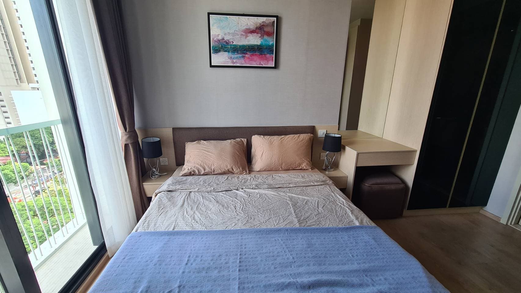 6527 – 269_bedroom.jpg