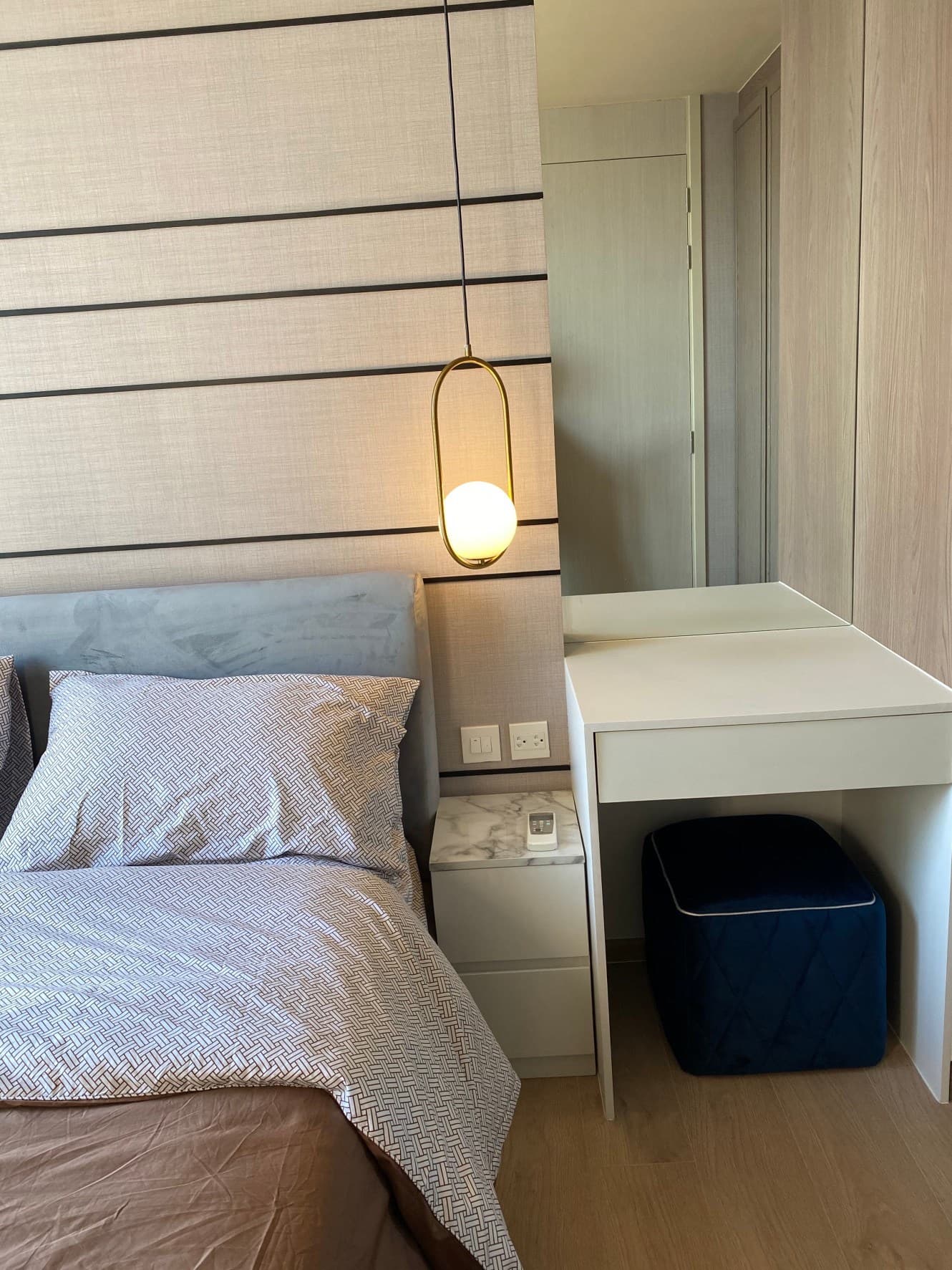 6528 – 249_bedroom.jpg