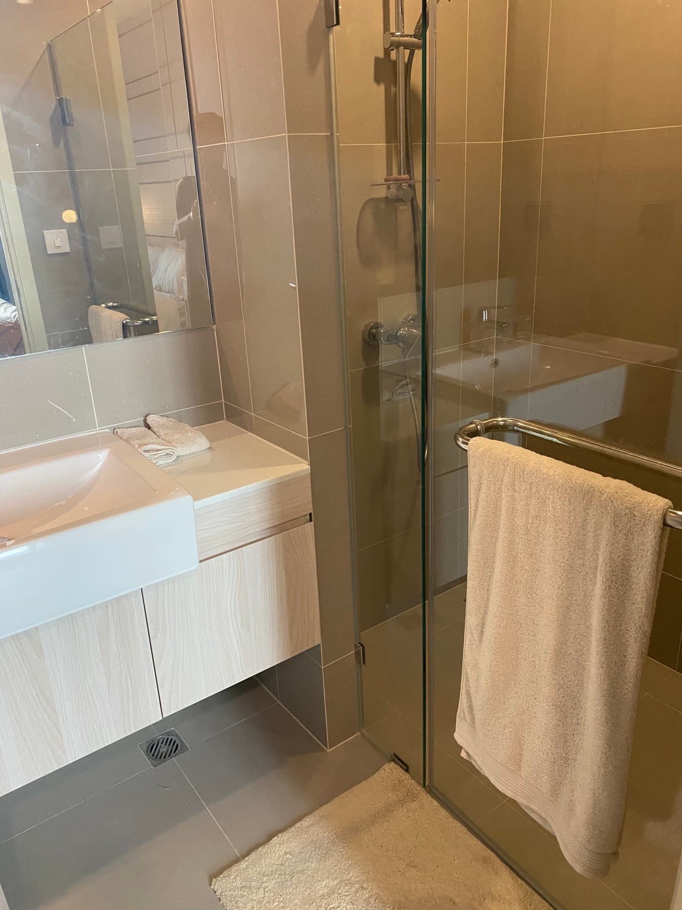 6528 – 343_bathroom.jpg