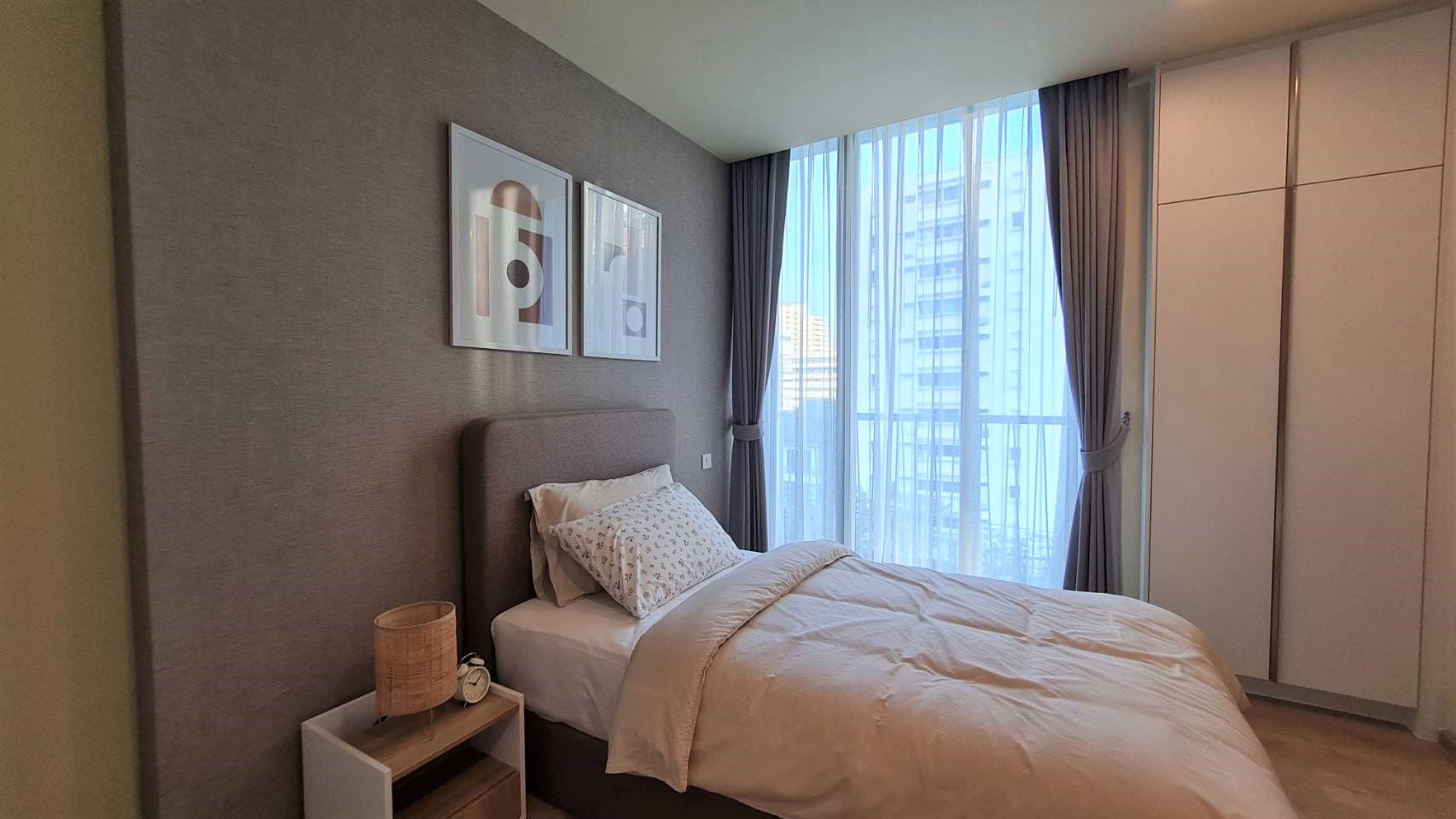 6532 – 259_bedroom.jpg