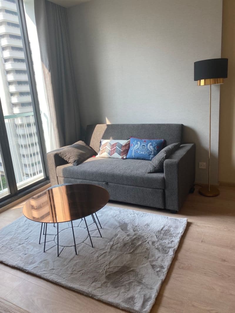 6535 – 143_living_room.jpg